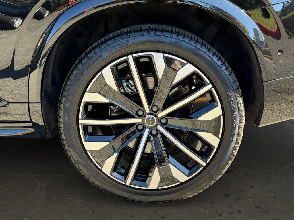 2026 Volvo XC90 Plus - Photo 27