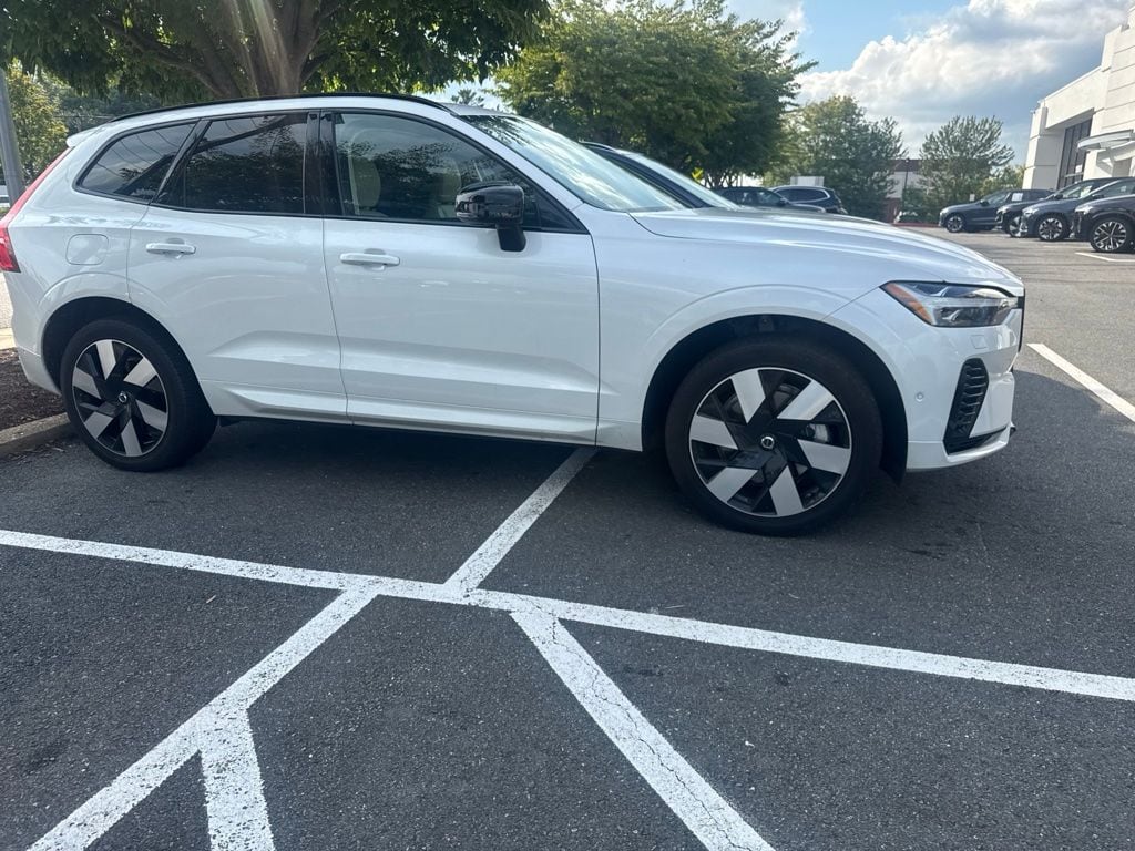 Certified 2024 Volvo XC60 plug-in hybrid T8 Ultimate Dark SUV