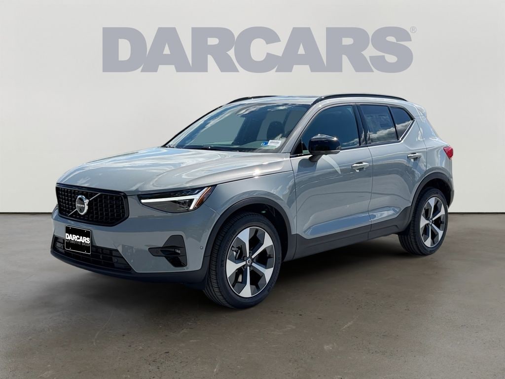 New 2026 Volvo XC40 B5 Plus SUV