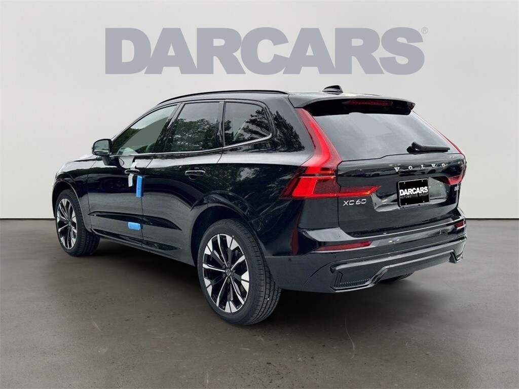 2026 Volvo XC60 B5 Plus photo 3