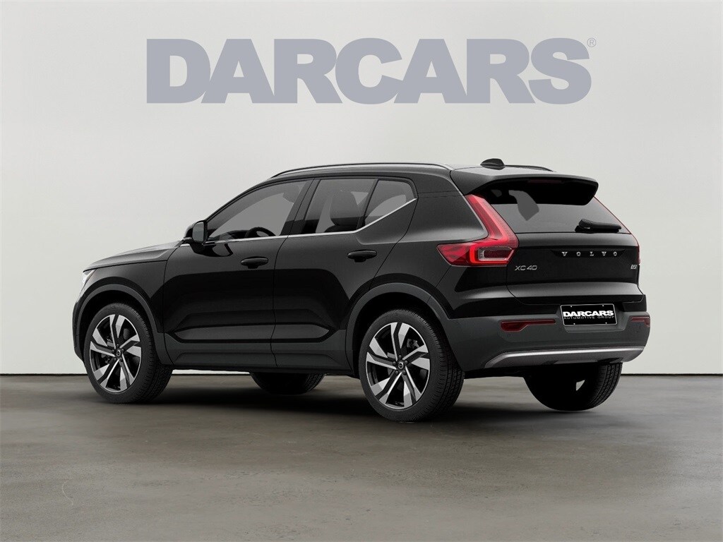 2024 Volvo XC40 Plus photo 4