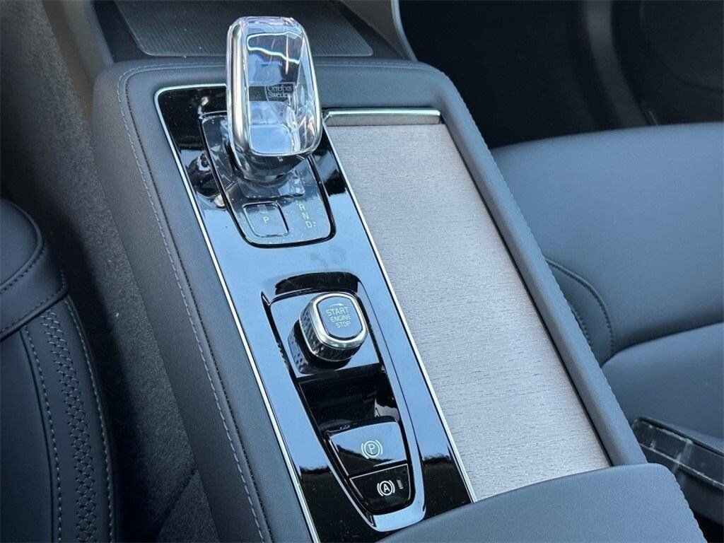 2026 Volvo XC90 Plus - Photo 25