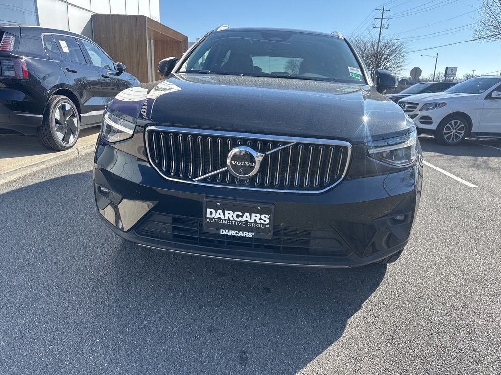 Used 2025 Volvo XC40 B5 Plus Bright Theme SUV
