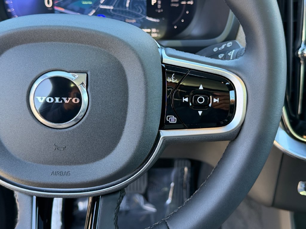 2026 Volvo XC90 Plus - Photo 19
