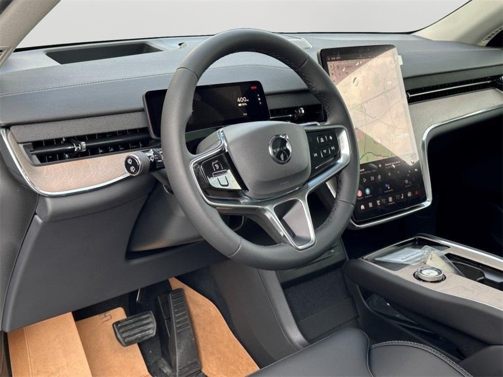 2025 Volvo EX90 Plus - Photo 17