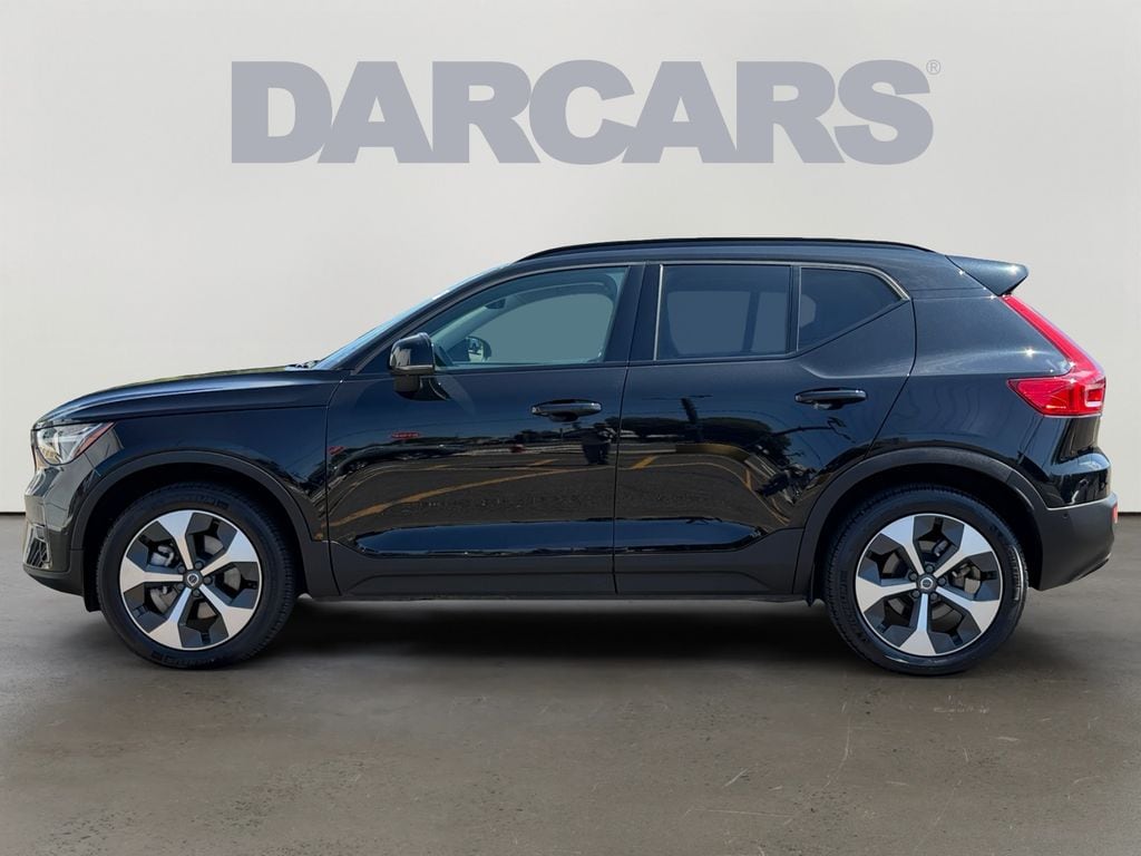 Certified 2025 Volvo XC40 B5 Plus Dark Theme SUV
