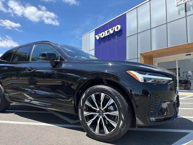 2025 Volvo XC60 B5 Plus SUV