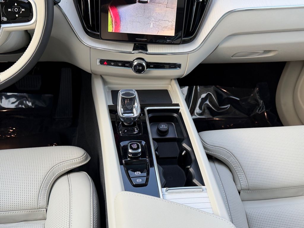 2026 Volvo XC60 Ultra - Photo 14