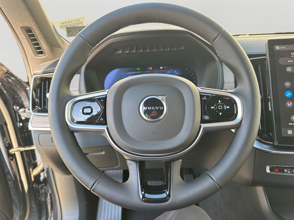 2026 Volvo XC90 Plus - Photo 16