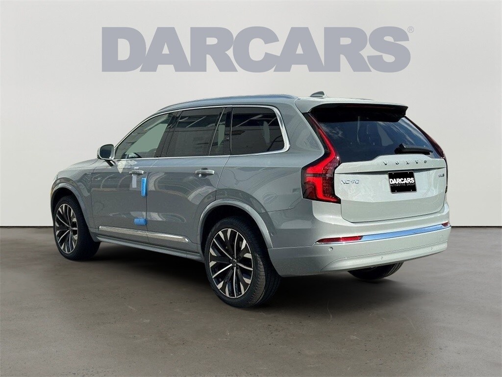 2026 Volvo XC90 B5 Plus photo 2