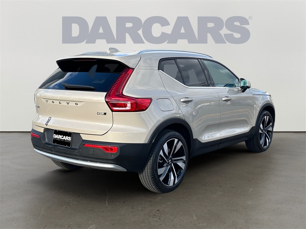 Used 2025 Volvo XC40 B5 Ultra Bright Theme SUV