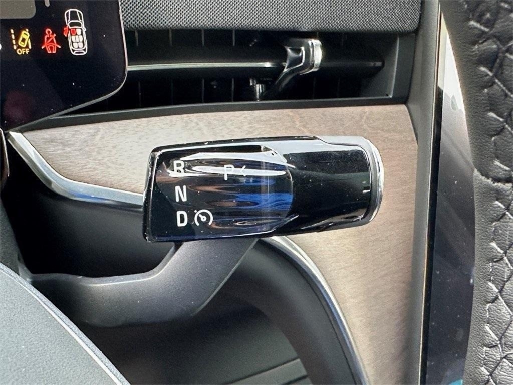 2025 Volvo EX90 Plus - Photo 25