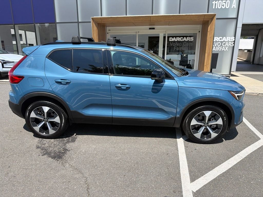 Certified 2025 Volvo XC40 B5 Plus Dark Theme SUV