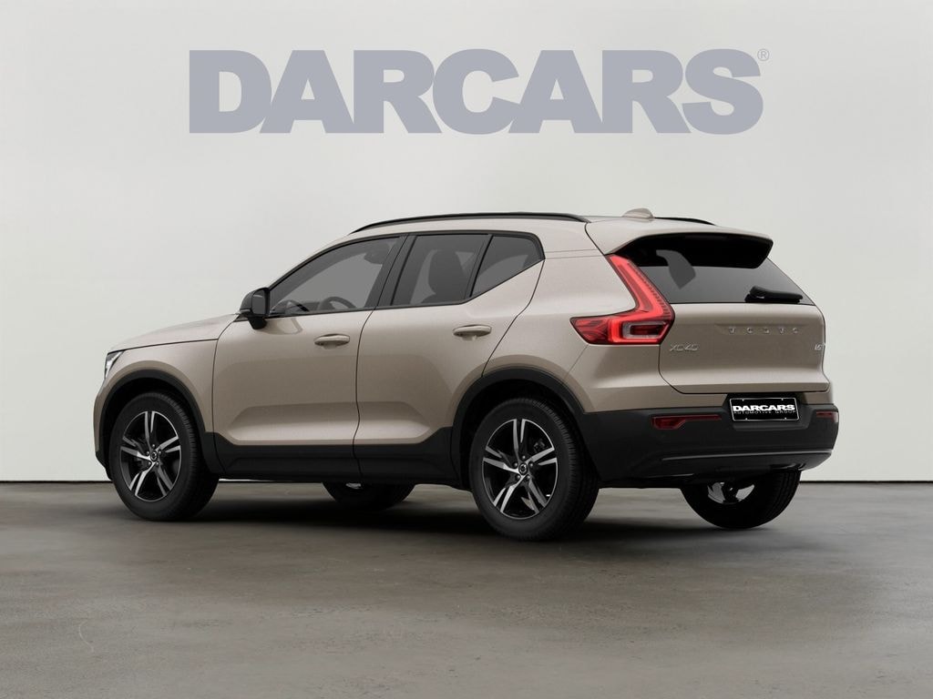 New 2026 Volvo XC40 B5 Core SUV