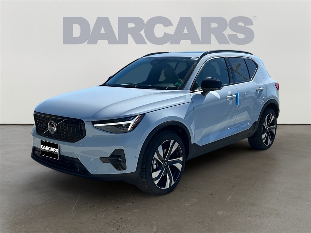 New 2026 Volvo XC40 B5 Ultra SUV