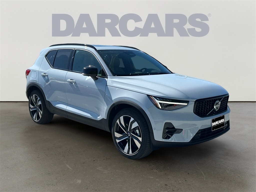 New 2026 Volvo XC40 B5 Ultra SUV