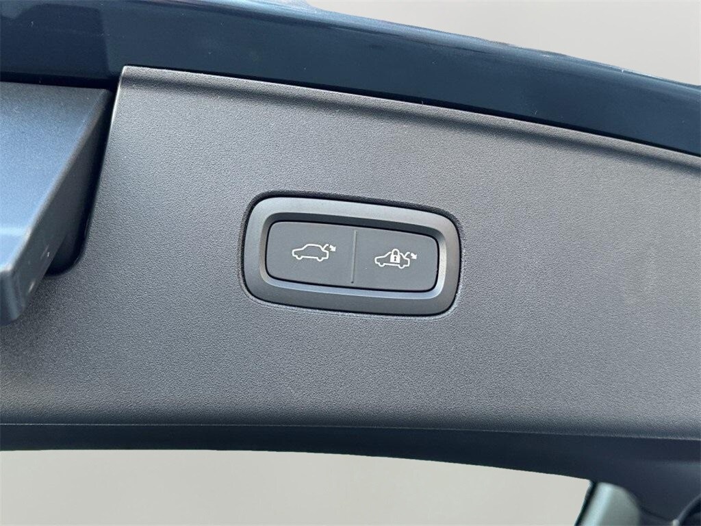 2025 Volvo EX90 Ultra - Photo 6