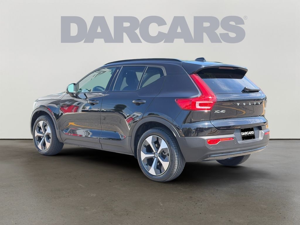 Certified 2025 Volvo XC40 B5 Plus Dark Theme SUV