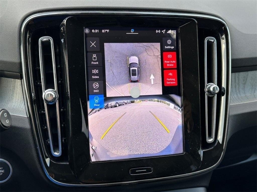 2026 Volvo XC40 Plus - Photo 23