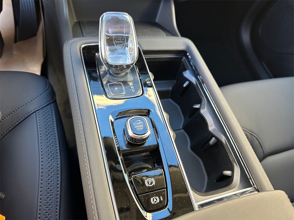 2026 Volvo XC90 Plus - Photo 23