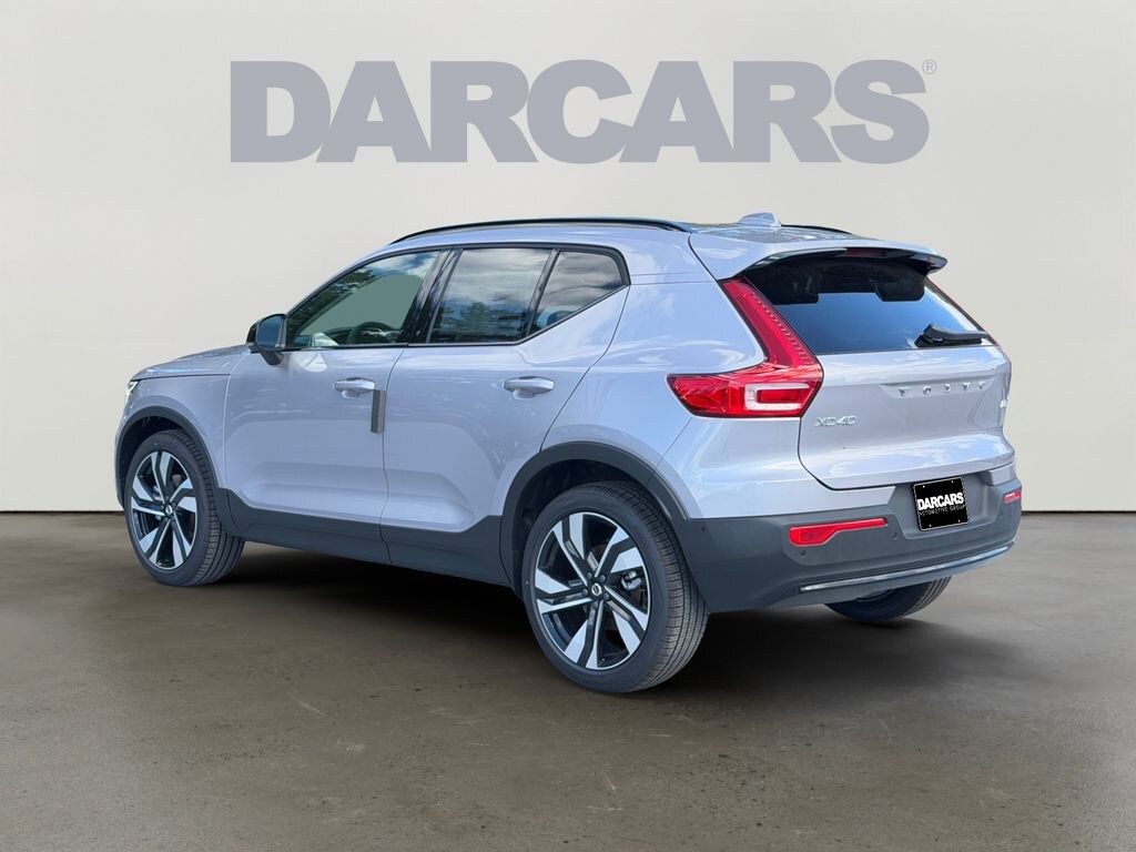 New 2026 Volvo XC40 B5 Ultra SUV