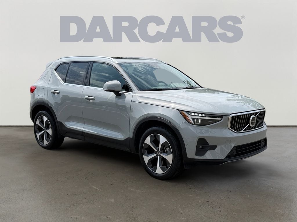 Certified 2025 Volvo XC40 B5 Plus Bright Theme SUV
