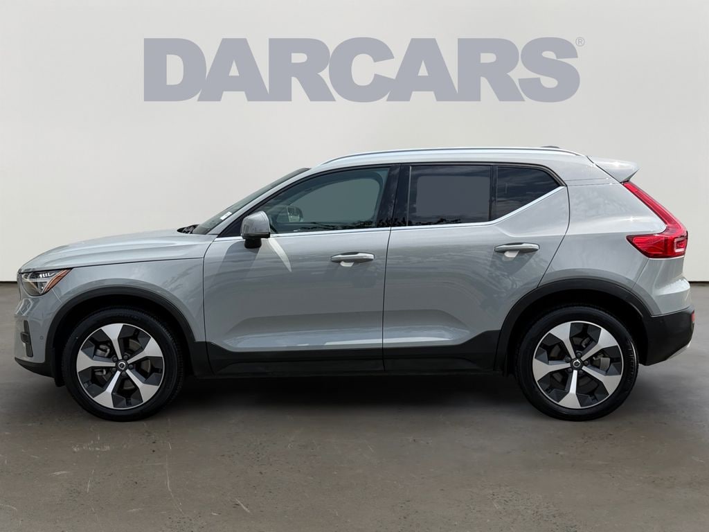 Certified 2025 Volvo XC40 B5 Plus Bright Theme SUV