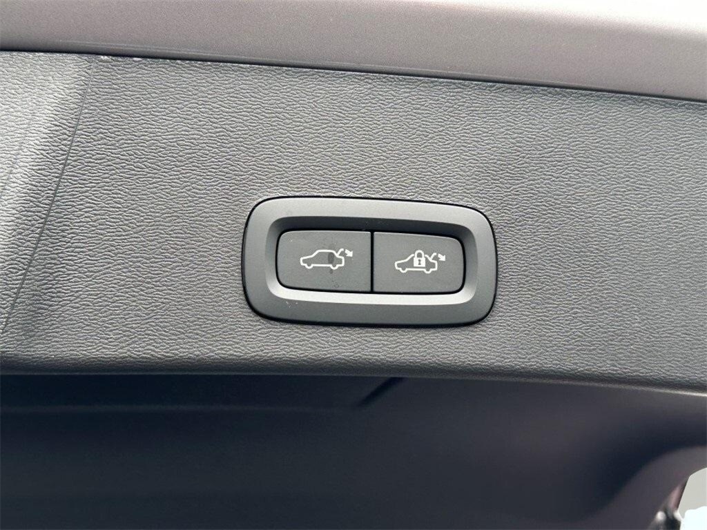 2026 Volvo XC40 Ultra - Photo 7