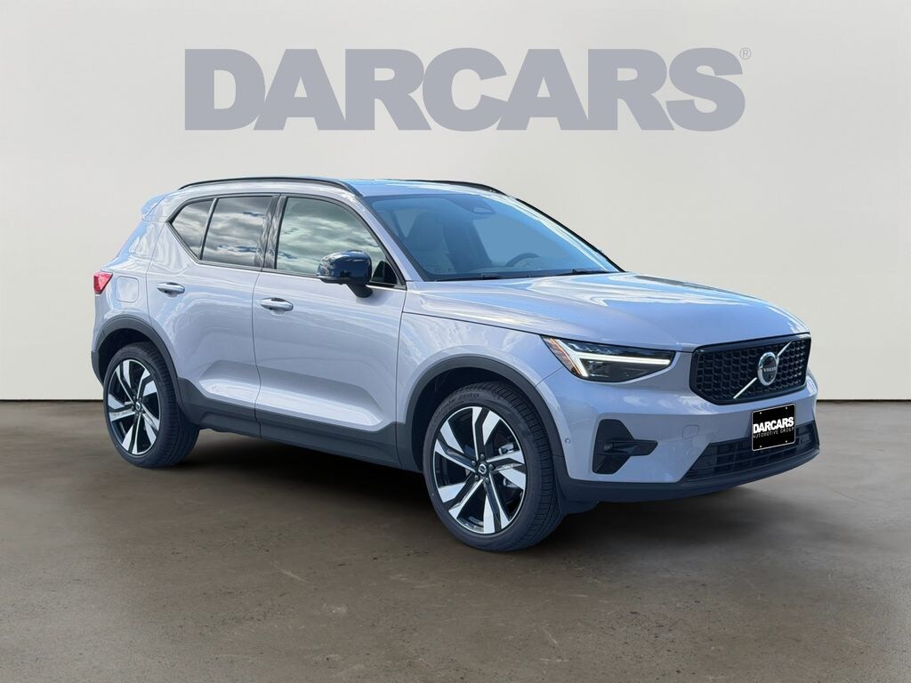 New 2026 Volvo XC40 B5 Ultra SUV