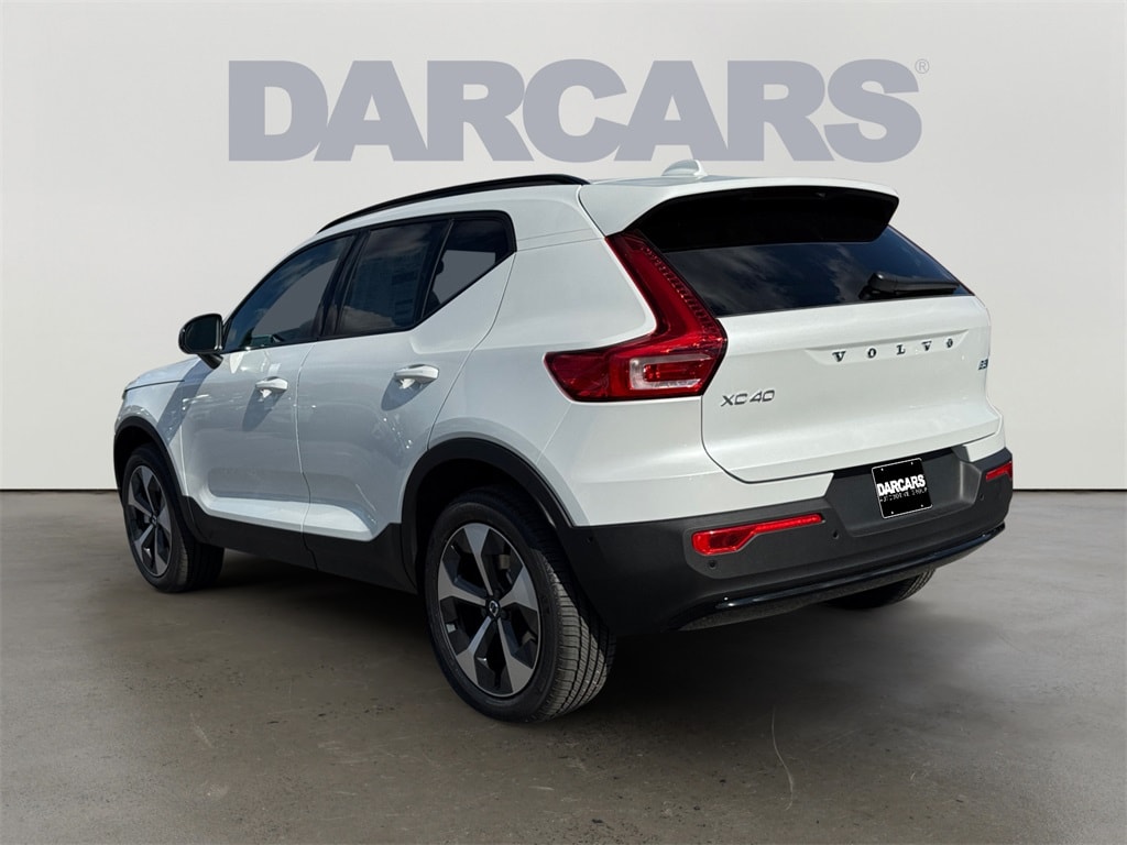 New 2026 Volvo XC40 B5 Plus SUV