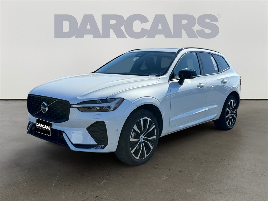 2025 Volvo XC60 B5 Plus photo 3