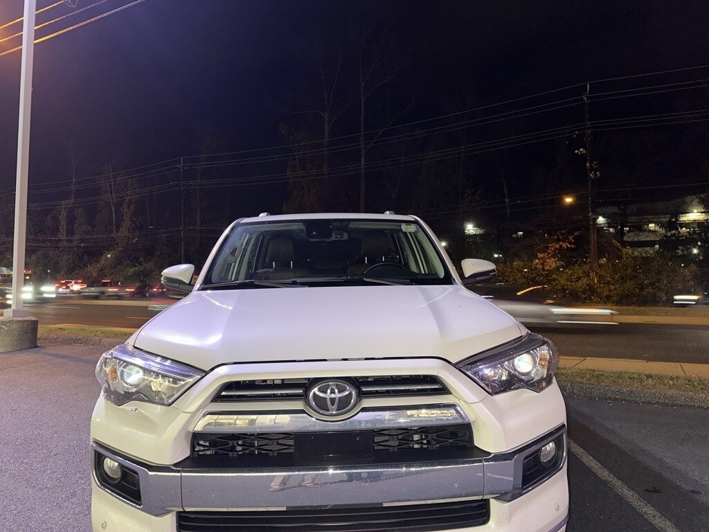 2020 Toyota 4Runner Limited photo 2
