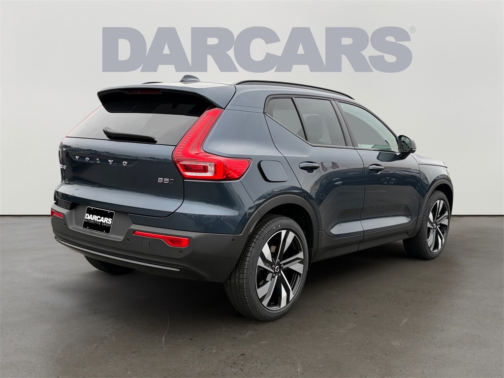 New 2026 Volvo XC40 B5 Ultra SUV