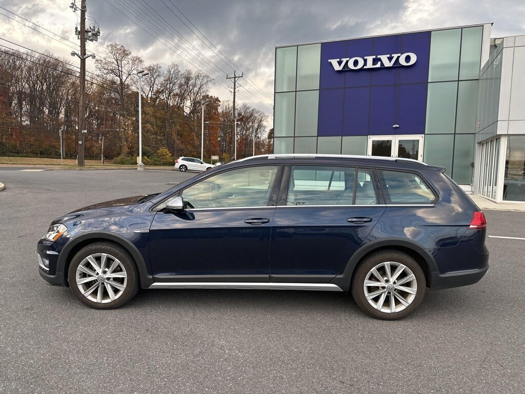 Used 2017 Volkswagen Golf Alltrack TSI SE Wagon