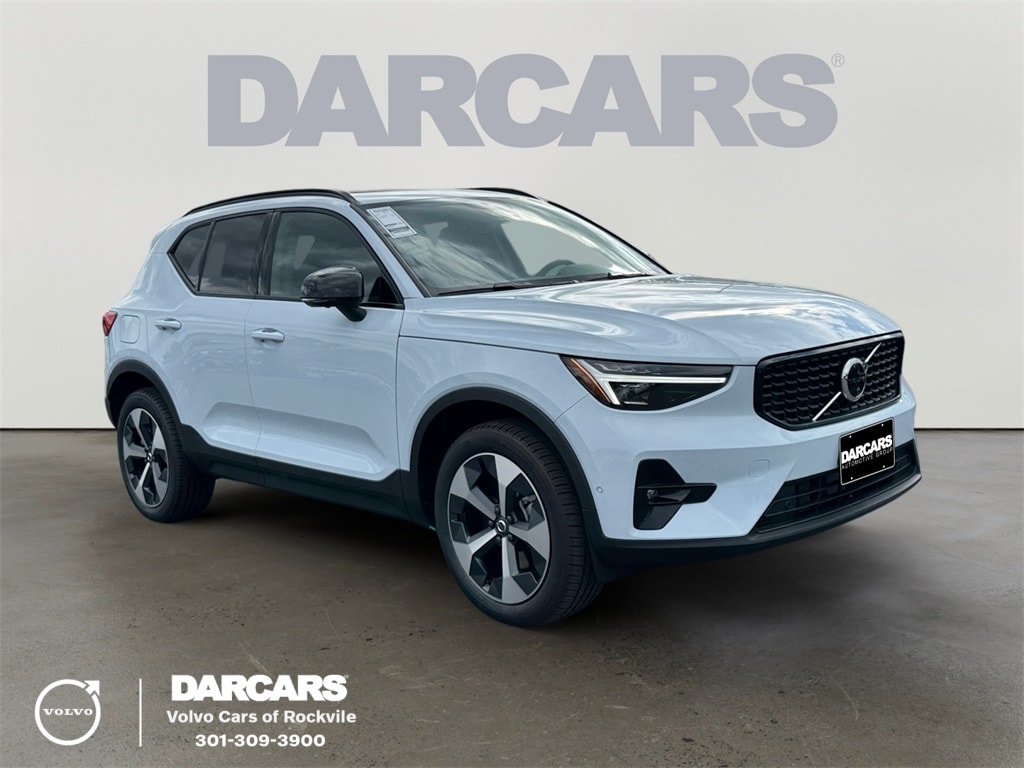 New 2026 Volvo XC40 B5 Plus SUV