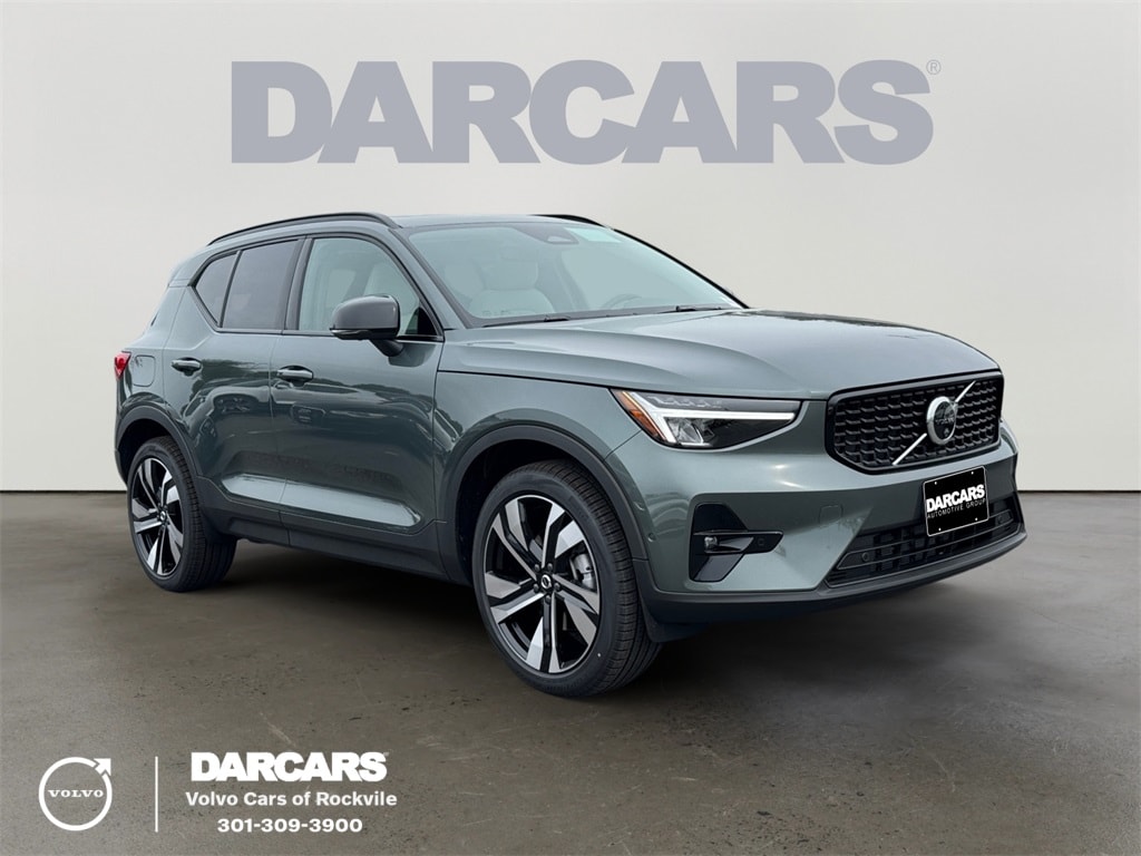 New 2026 Volvo XC40 B5 Plus SUV