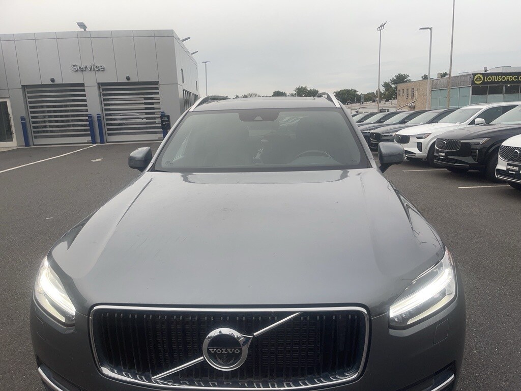 2016 Volvo XC90 T6 Momentum Plus photo 2
