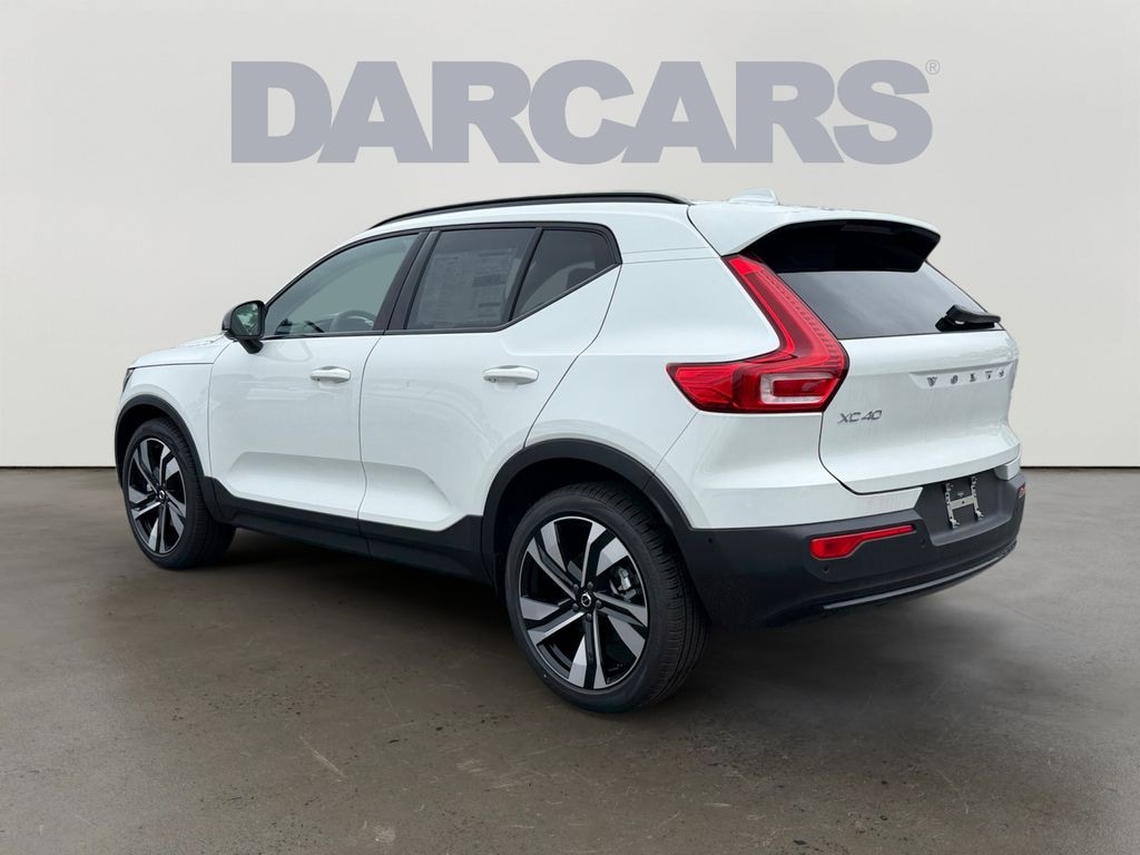 New 2026 Volvo XC40 B5 Plus SUV