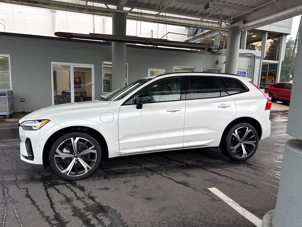 Certified 2025 Volvo XC60 Plug-In Hybrid T8 Ultra SUV