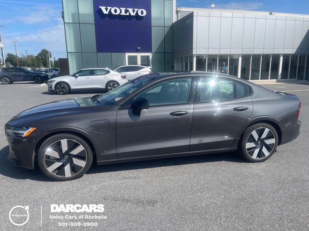 Used 2024 Volvo S60 Recharge Plug-In Hybrid Ultimate Sedan