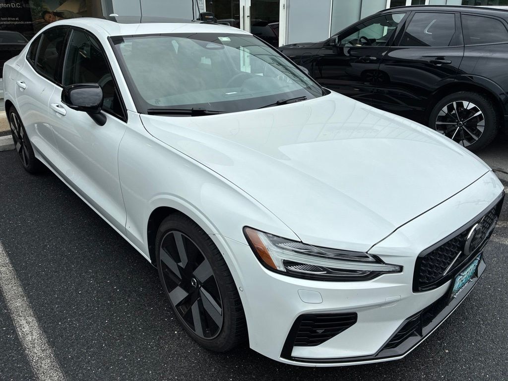 Used 2024 Volvo S60 Recharge Plug-In Hybrid Ultimate Sedan