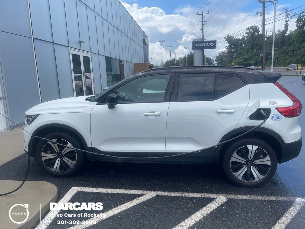 Used 2023 Volvo XC40 Recharge Pure Electric Twin Plus SUV