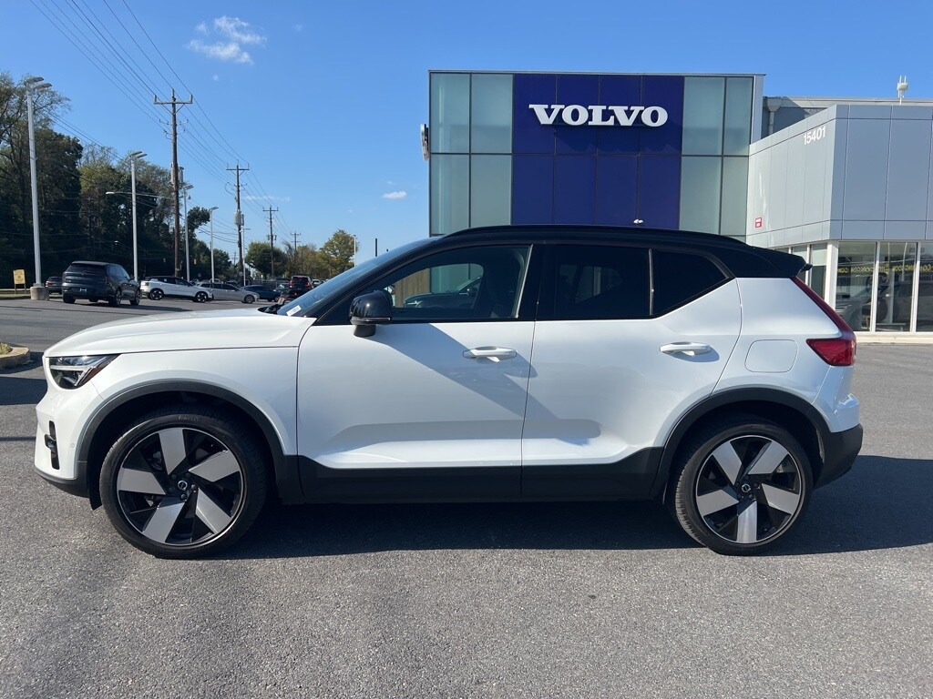 2023 Volvo XC40 Recharge Ultimate photo 2