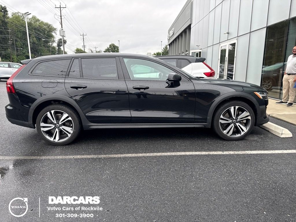 Used 2024 Volvo V60 Cross Country B5 Plus Wagon