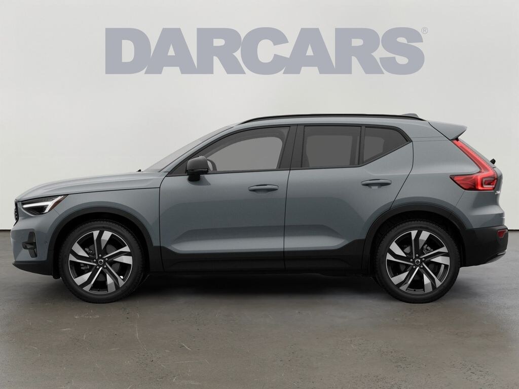 New 2026 Volvo XC40 B5 Ultra SUV