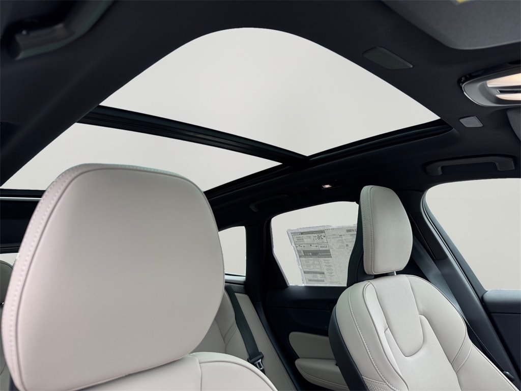 New 2026 Volvo XC60 B5 Plus SUV