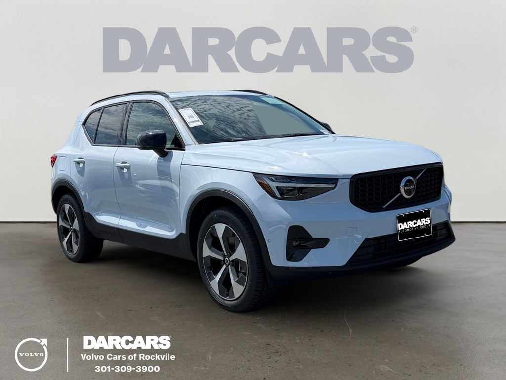 2026 Volvo XC40