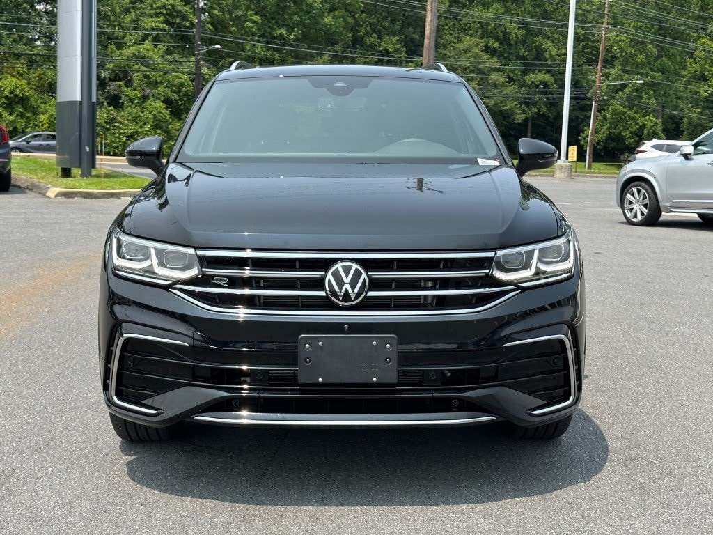 Used 2022 Volkswagen Tiguan SEL R-LINE with VIN 3VV4B7AX4NM169086 for sale in Rockville, MD