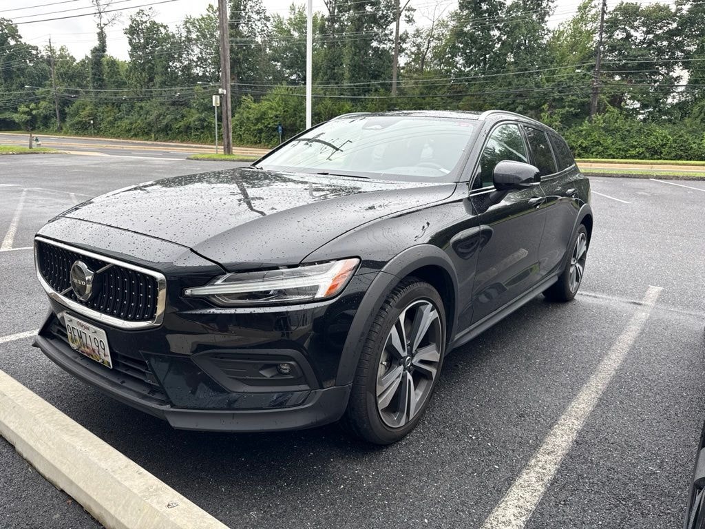 Used 2024 Volvo V60 Cross Country B5 Plus Wagon