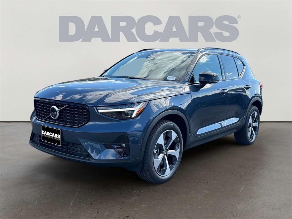 New 2026 Volvo XC40 B5 Plus SUV